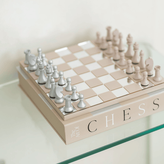 Exquisite Chess Mirror